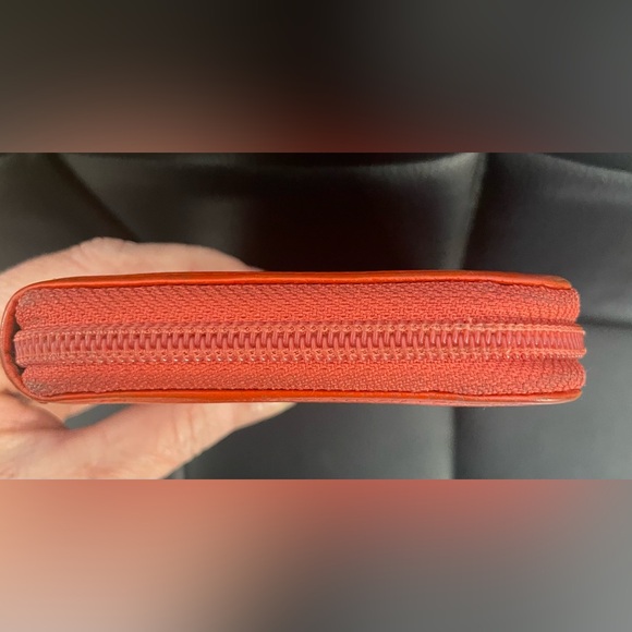 CHANEL CC Logo Caviar Skin Zip Around Long Wallet - Picture 5 of 13
